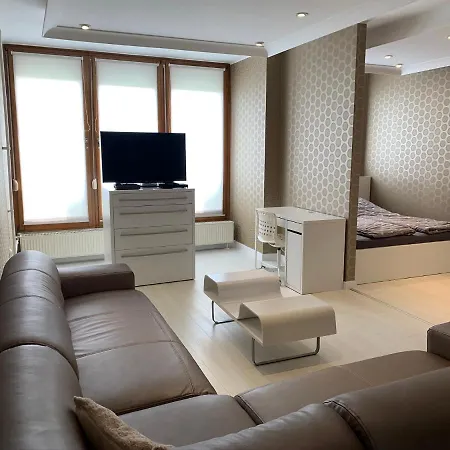 Ruben Center Apartment