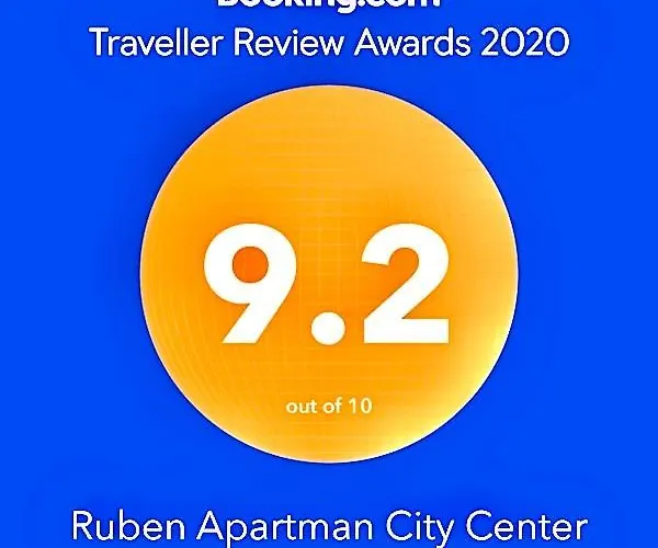Ruben Center Apartment *